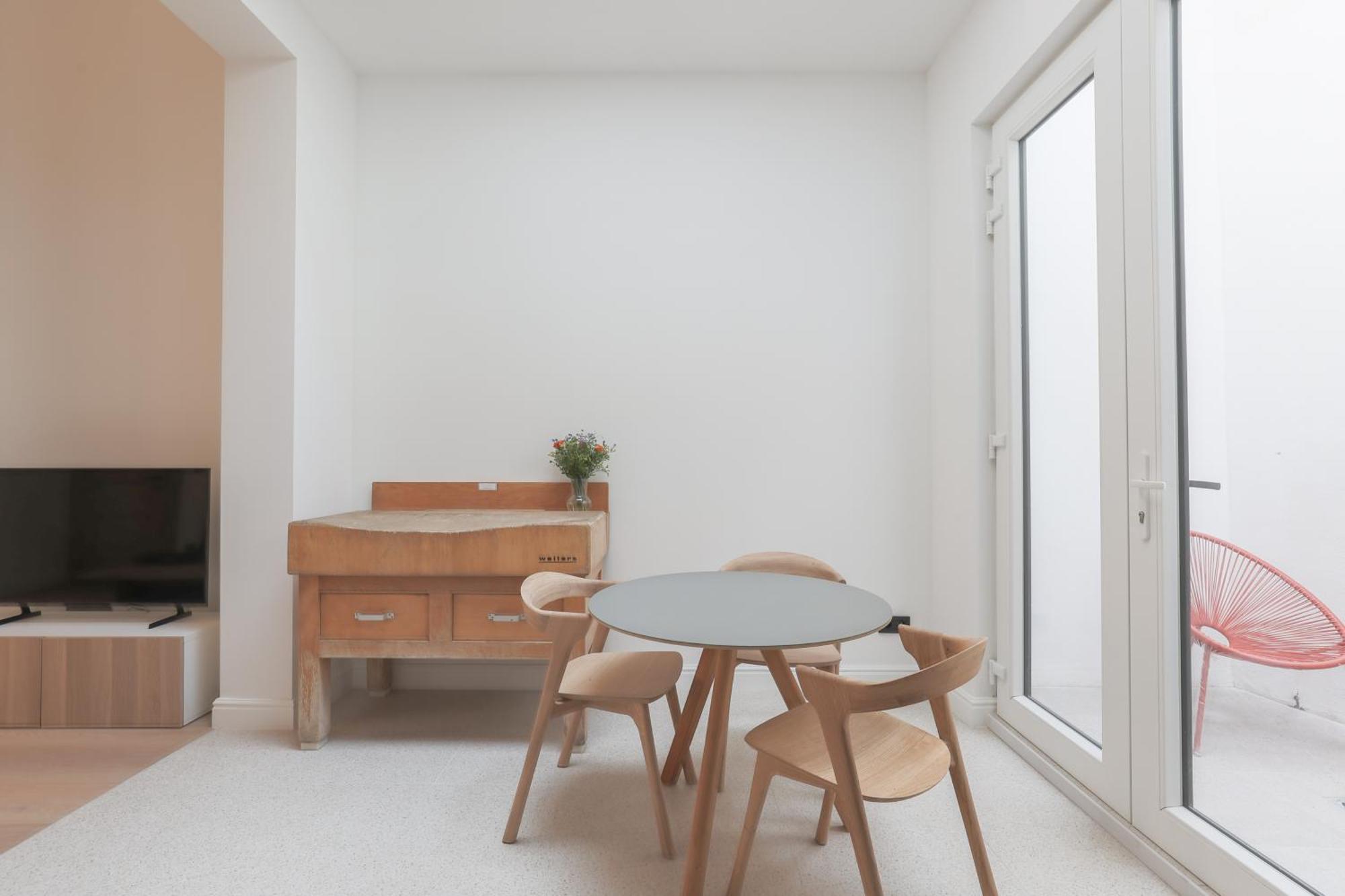 Southside Apartment *